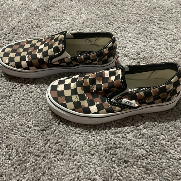 Vans - Picture 2 of 3